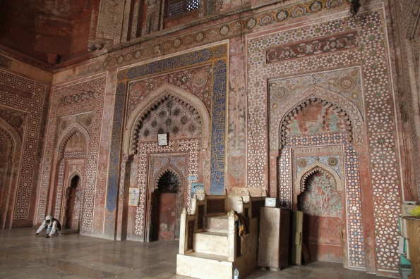 Fatehpur Sikri mosque interior