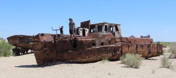 Stranded ship, Moynak
