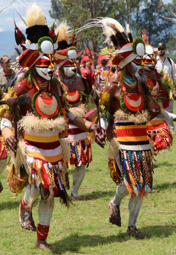 Goroka Show, dancing skirts, 2014