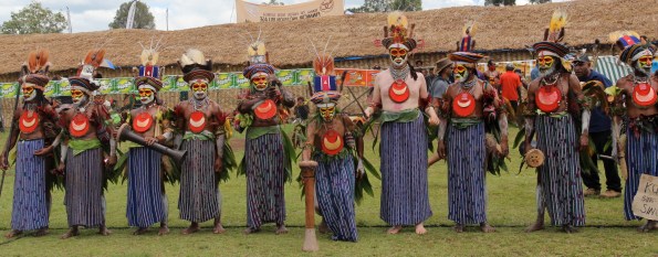 Goroka Show, with white guy, 2014