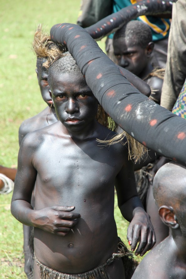 Young snake dancer, Goroka Show