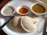 idli with sauces