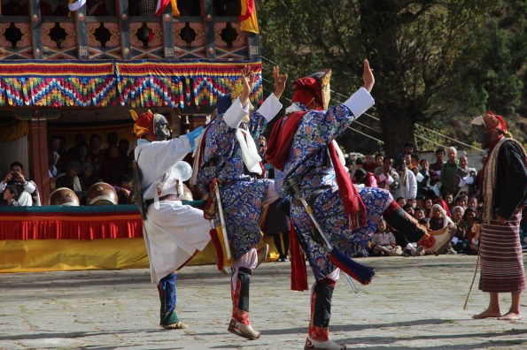 festival dancers Paro