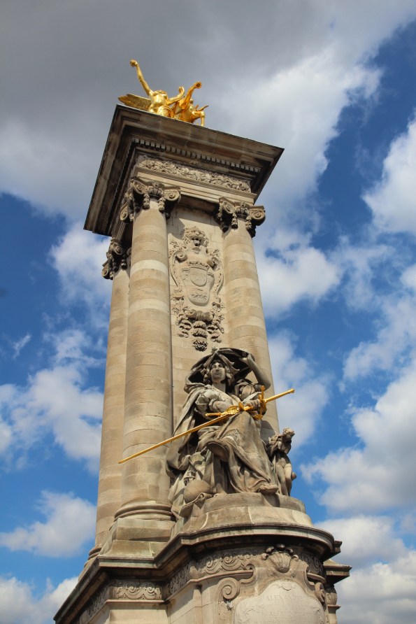 Pont Alexandre III pillar