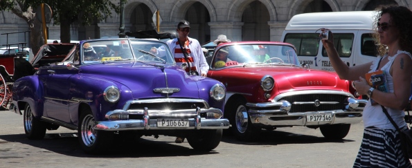 Two vintage cars in Cuba
