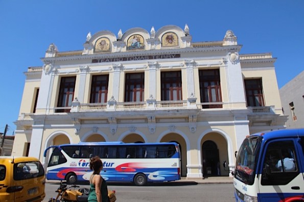 Teatro Tomas Terry