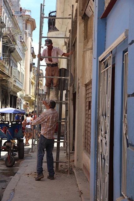 Scaffolding in Cuba