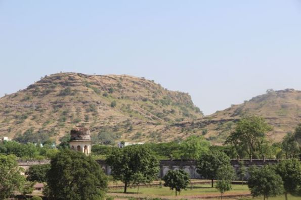 Hills overlooking Bibi Ka Maqbara