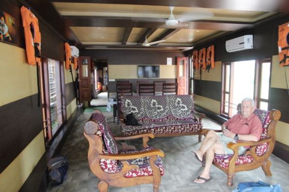 Houseboat living–dining room