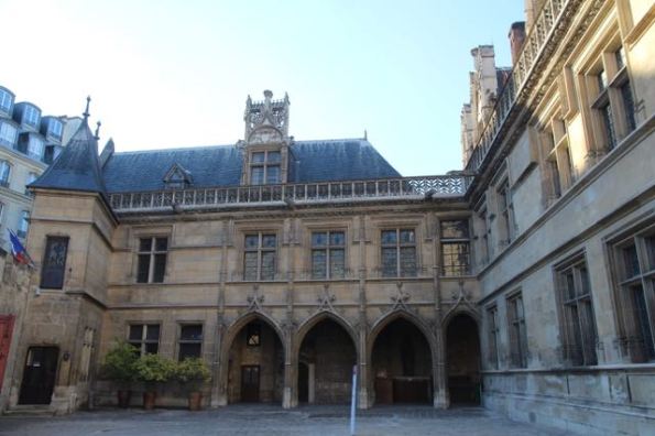 Musée Cluny courtyard