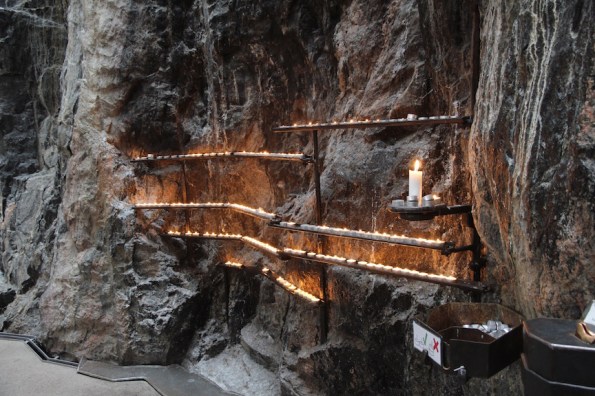 Rock Church, Helsinki, votive candles