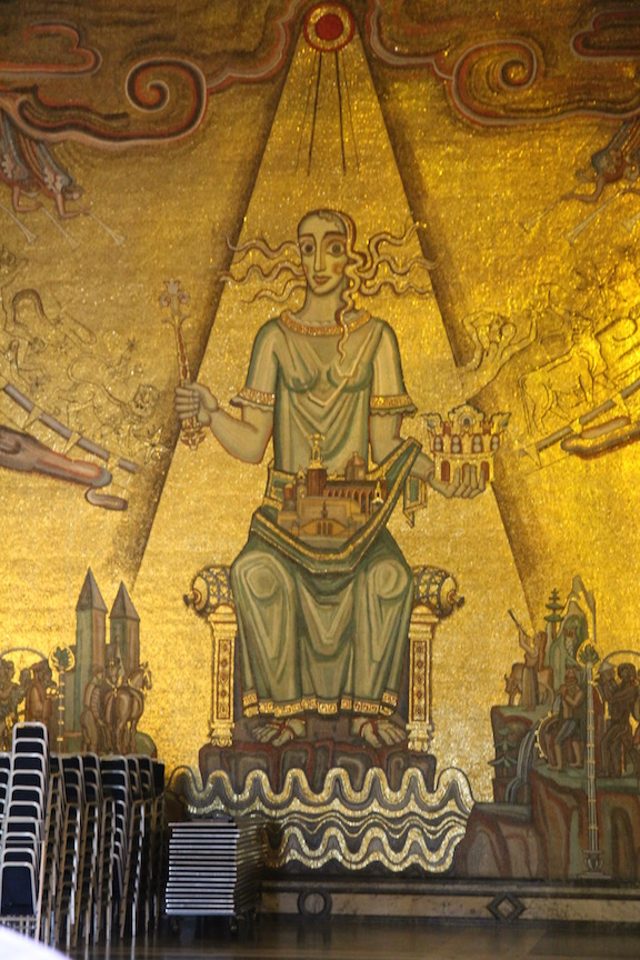 Stockholm City Hall, Golden Hall