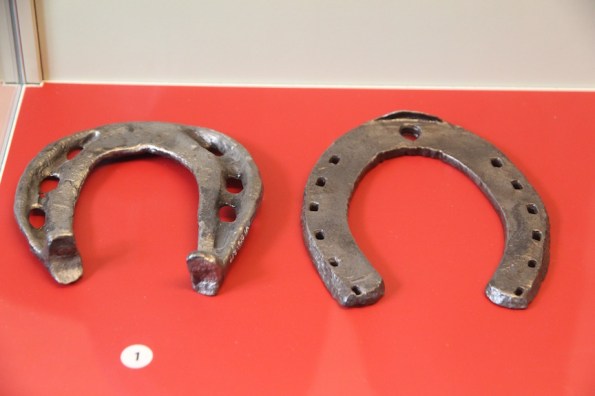 Baukas Castle, horse shoe