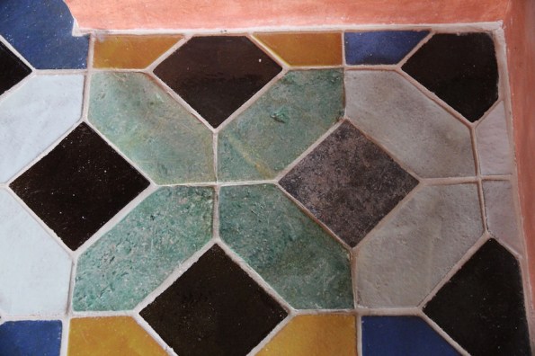 Baukas Castle, old tile