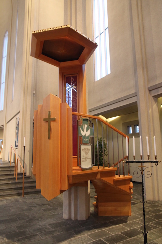 Hallgrímskirkja pulpit