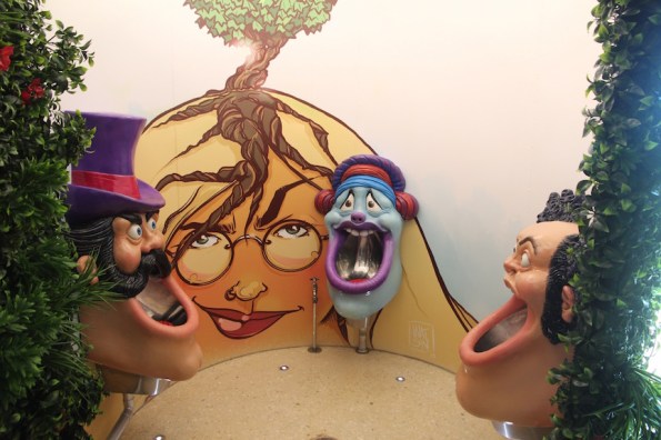 Urinals, d'Arenberg Cube