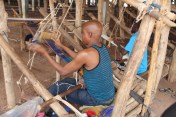 Weaving Korhogo cloth