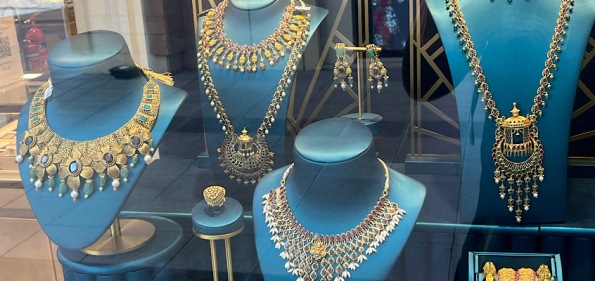gold necklaces 2