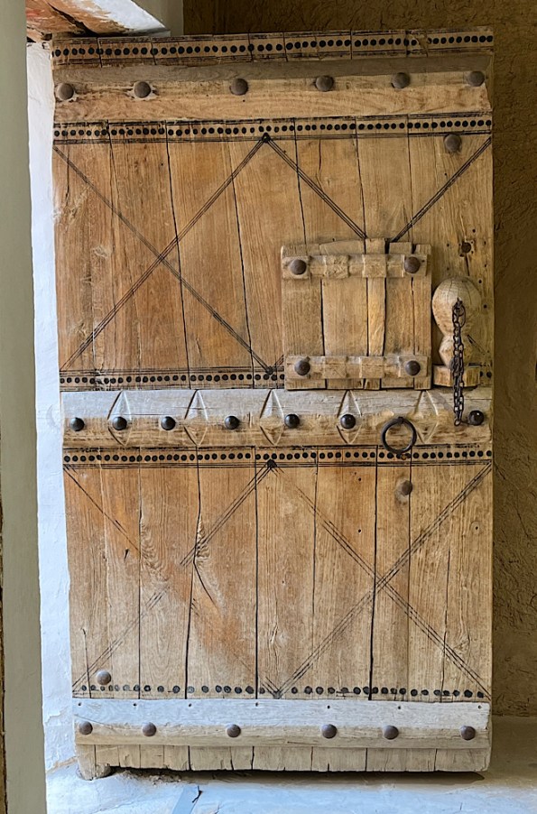 plain door, Masmak Fort