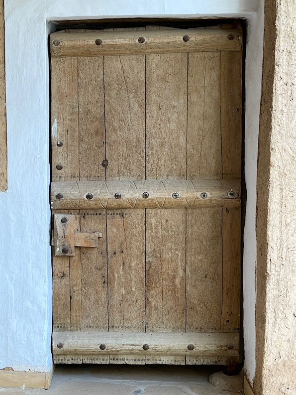 plain door, Masmak Fort